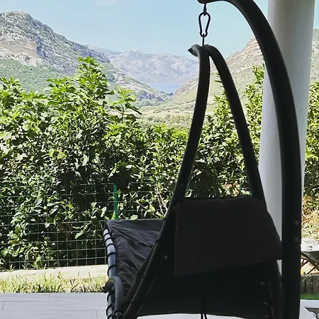 De Charme Andria Jacuzzi דירה